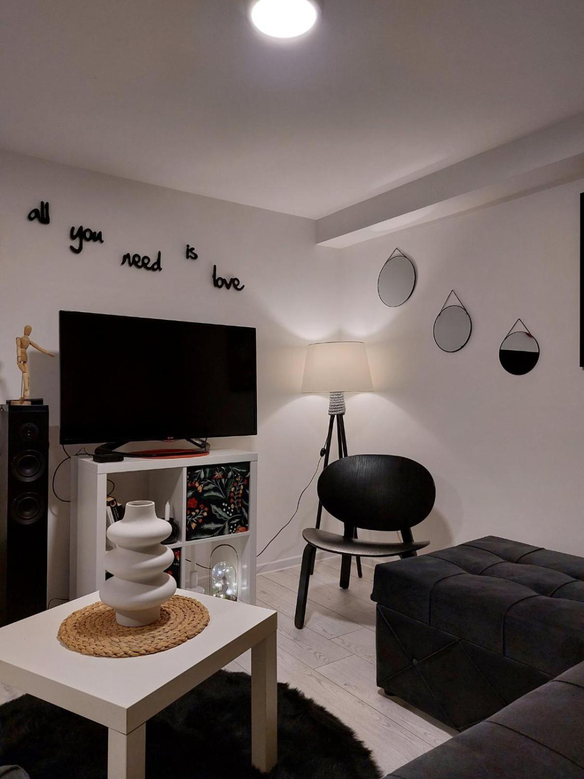 Bowler Hat Apartment Belgrado Exterior foto